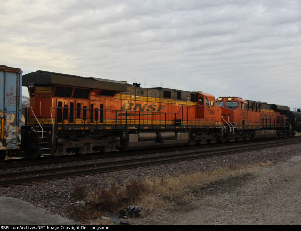 BNSF 7389 DPU